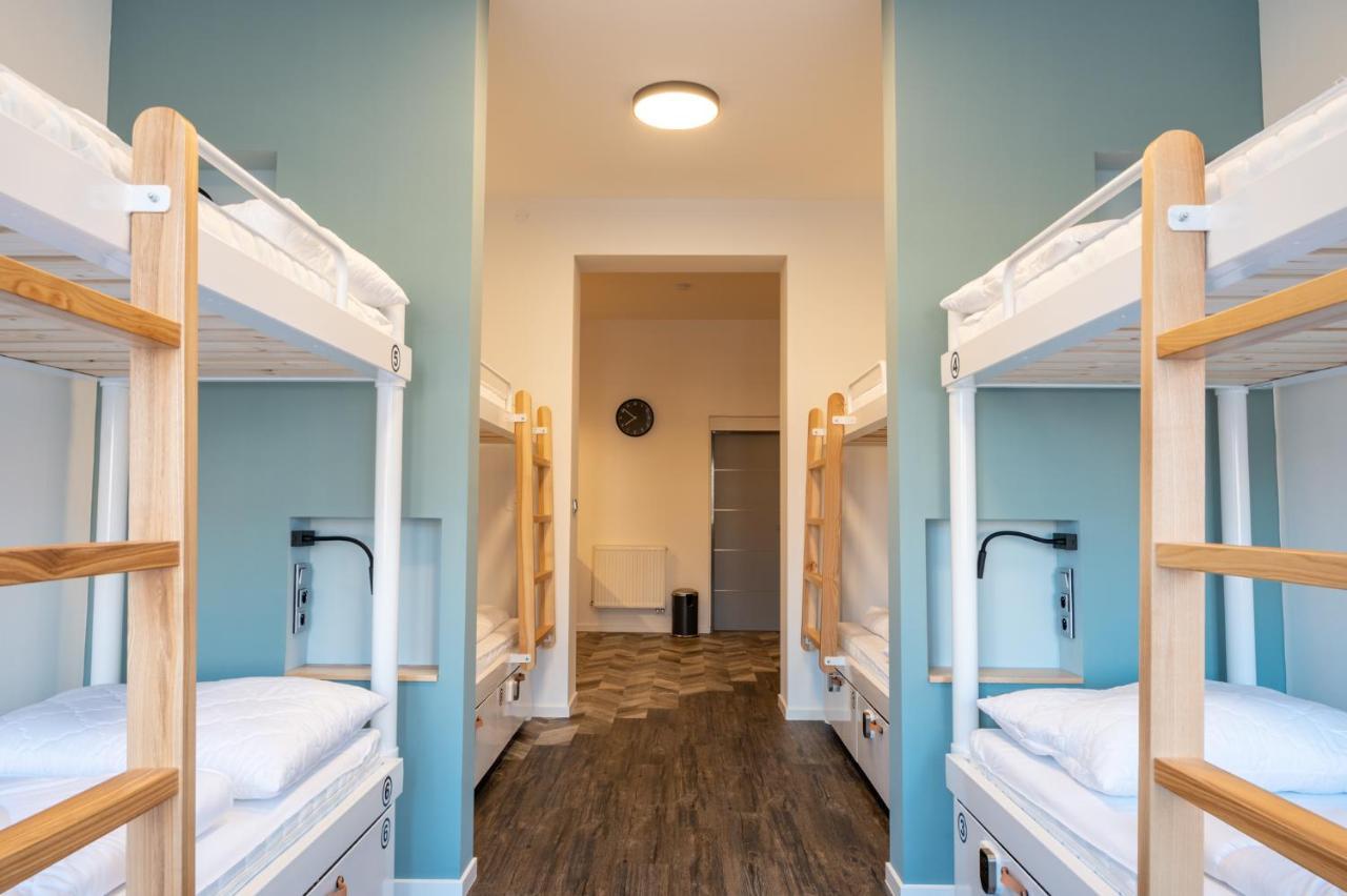 Art Hostel & Apartments Двур-Кралове-над-Лабем Экстерьер фото