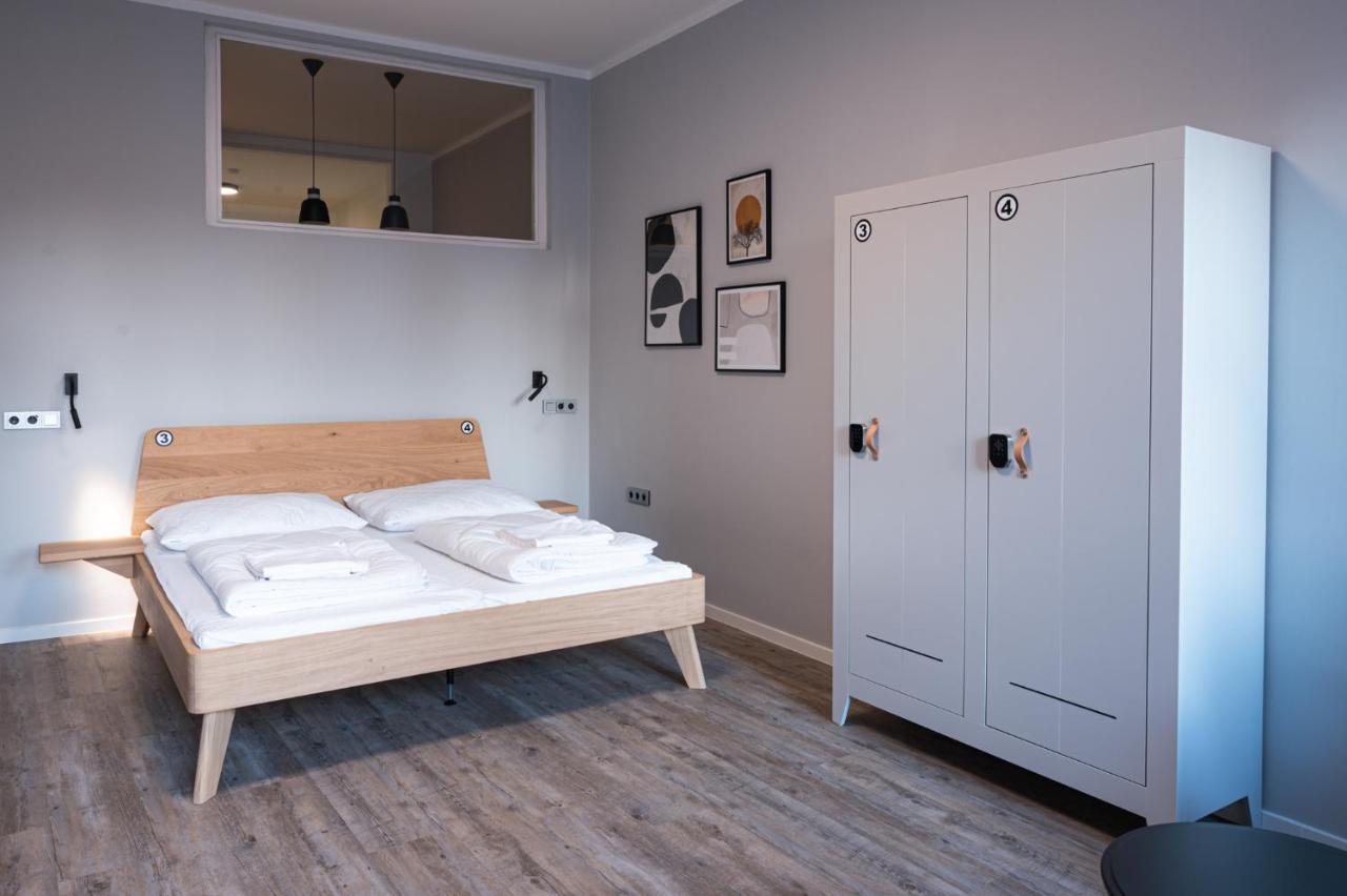 Art Hostel & Apartments Двур-Кралове-над-Лабем Экстерьер фото