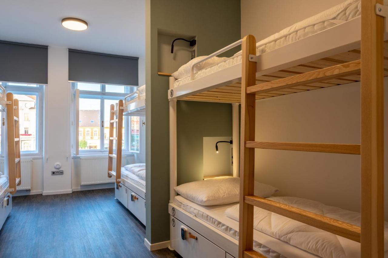 Art Hostel & Apartments Двур-Кралове-над-Лабем Экстерьер фото